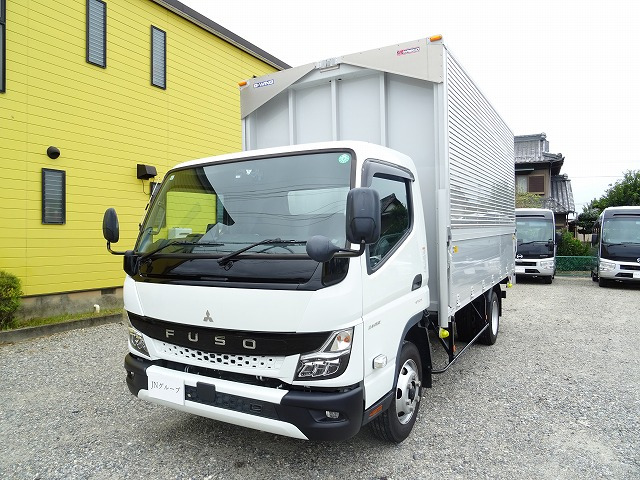 キャンター 3.0 ワイド ロング 全低床 ディーゼル 最大積載2,950kg アルミウイング