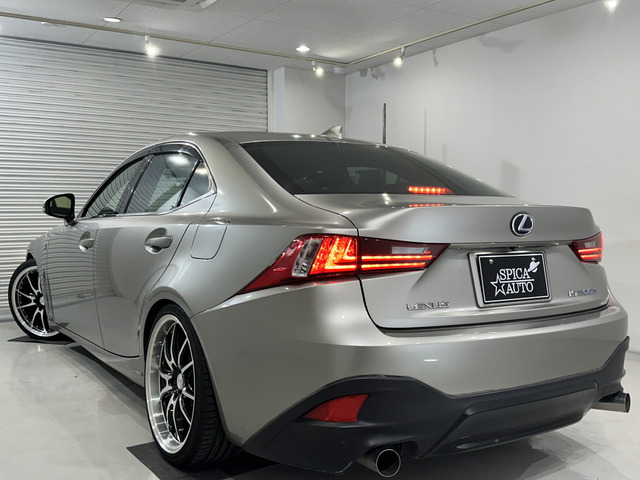 レクサス IS 300h Fスポーツ TEIN車高調/赤革/ロクサーニ19AW の中古車