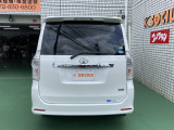 当店ではお客様に安心してお車に乗って頂くために全車ディーラー対応1年修理保証付き!最長3年まで延長可能!
