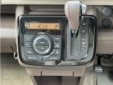 室内快適温度!オートエアコン装備で常に設定温度を保ってくれます。