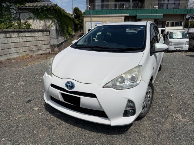 アクア 1.5 S ナビ/バックカメラ/2年車検付き