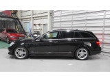 w205よりも一回り小さいw204は未だに根強い人気があります!