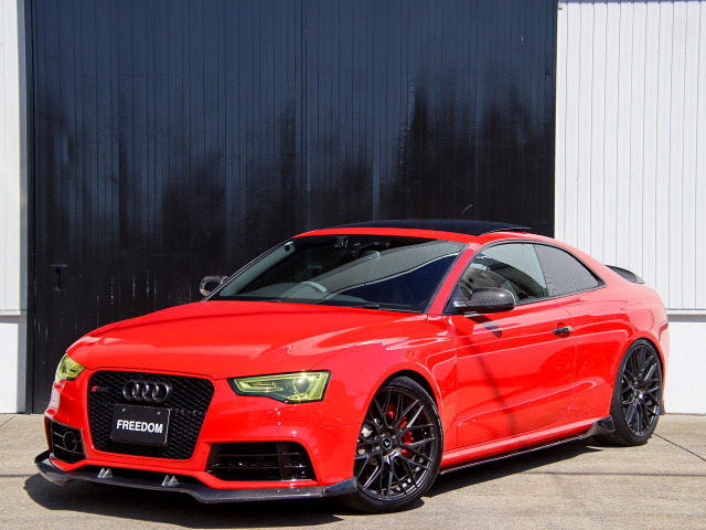 アウディ RS5 