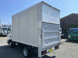新明和製垂直パワーゲート付き!昇降能力800キロ!ゲートで蓋をするタイプです♪