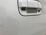 【雨の日も大丈夫】 雨の日や夜に中古車は選びにくいですよね。でも当店なら安心。電話予約を頂ければ明るい屋根下へ移動しておきます。じっくりご覧いただけますヨ(^^)v