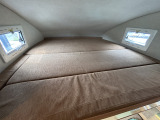 バンクベッドも広々快適!寸法は185cm&times;180cmとなっております!