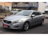 V60 DRIVe AAC 運転席エアバッグ 電動シート