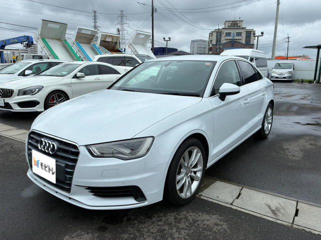 A3セダン 1.8 TFSI クワトロ 4WD 障害物センサー アイドリングストップ