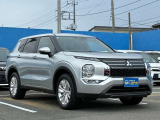 アウトランダー PHEV 2.4 M 4WD 雹凹