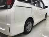 【全国納車OK】 現車をご覧になれないお客様でも、安心してお車をご購入いただける環境を整えております。 色々な角度から撮影したたくさんの画像など豊富な資料送りいたしております。