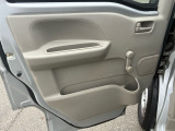 スタッフ全員、車好き&お客様思いのメンバーです!♪