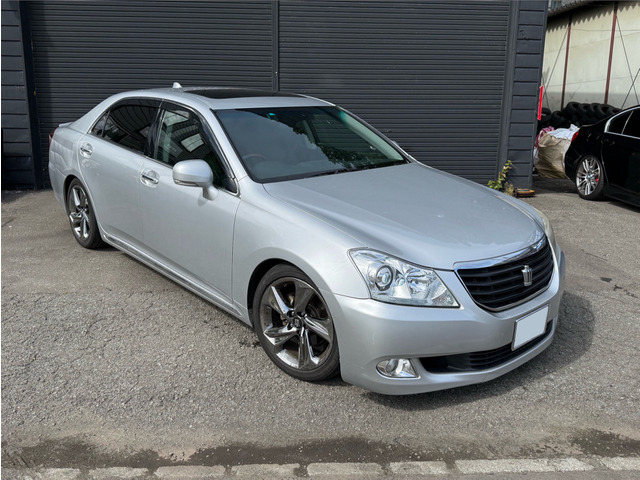 クラウンマジェスタ 4.3 i-Four 4WD サンルーフ