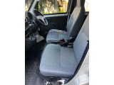 前席まわりの状態です。運転席・助手席とも写真でご確認いただけます。