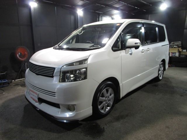 ヴォクシー 2.0 ZS フリップダウンモニター パドルシフト