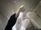 シャワーは温水も利用できます!
