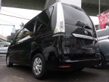 セレナ 2.0 20X S-HYBRID 1オーナー 記録簿 禁煙車 後席フリップ