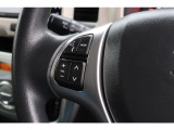 ステアリングスイッチで、運転中も前方から目線をそらすことなく音量などの操作が行えます☆