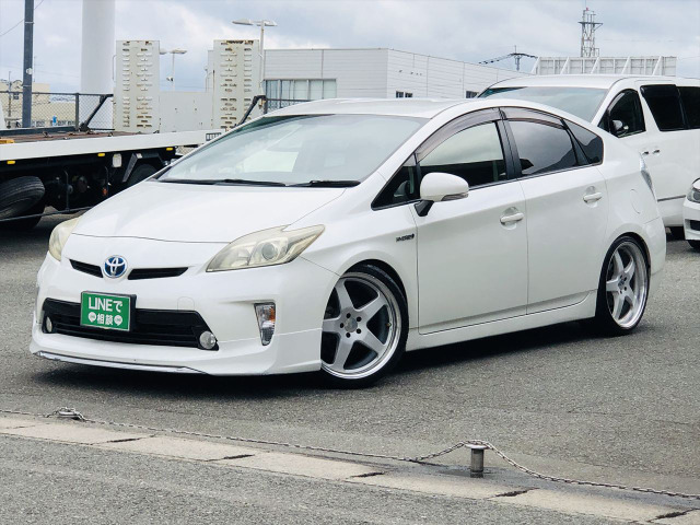 プリウス 1.8 S
