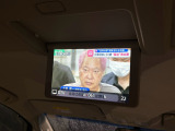 【フリップダウンモニター】装備。ミニバンで人気のオプション。