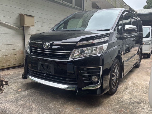 トヨタ ヴォクシー 