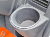 運転席側ドリンクホルダー☆取りやすい位置にあるので使い勝手がいいですよ!