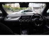 GLAクラス AMG GLA35 4マチック 4WD ナビゲーションパッケージ サンルーフ