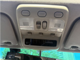 電動カーテン、サンルーフは運転席から操作可能です