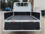 ★荷台内寸:2,110&times;1,600&times;380★