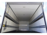 中古車に保証を付ける事は自信のある車両を仕入れ販売する事、 粗悪なエンジン・ミッションの車両を販売しない事、 整備点検をしっかりする事です。 当店とお客様の信用!