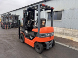 トヨタL&F 電動フォークリフト 20124