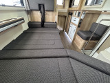 ダイネットは簡単にベッド展開可能です!寸法は180cm&times;95cmとなっております!