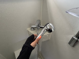 シャワーは温水も利用できます!