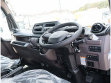 ★装備:DPF EZGO ESP アイドリングストップ カラーバックカメラ ETC(2.0) スペアキー スマートキー2個 LEDヘッドライト Bluetooth付ラジオ 液晶メーターパネル★