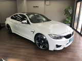 【中古車情報】BMW M4クーペ M DCT ドライブロジック Mパフォステアリング/カーボンリヤ の中古車詳細（走行距離：4.4万km、カラー：ホワイト、販売地域：埼玉県富士見市関沢）