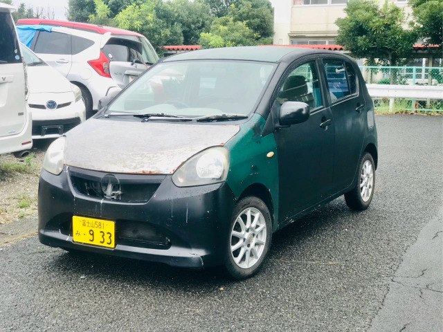 ダイハツ ミライース 