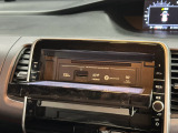 【純正8インチナビゲーション】フルセグ、CD・DVD再生など装備。