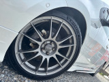 OZRacing18インチAW装備しております。各種カスタムも承りますので、まずはお気軽にお問合せ下さい。