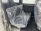 【全国納車OK】 現車をご覧になれないお客様でも、安心してお車をご購入いただける環境を整えております。 色々な角度から撮影したたくさんの画像など豊富な資料送りいたしております。