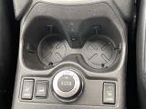 ☆4WDモードに切り替えやシートヒーターのスイッチも付いているしっかりしたドリンクホルダーです。お見逃し無く!!お問い合わせはTEL06-6430-1230 E-mail cars_genesis2007@ya