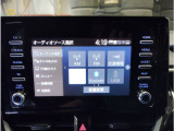雨の日、雪の日に傘をさしながら中古車選びは嫌ですよね。当店なら安心。電話予約をいただければ屋根下へ移動しておきます。雨でも雪でもじっくりご覧いただけます。