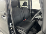 【全国納車OK】 現車をご覧になれないお客様でも、安心してお車をご購入いただける環境を整えております。 色々な角度から撮影したたくさんの画像など豊富な資料送りいたしております。