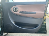 契約書のやり取りはメールやFAXのみでも可能です。TELにて現車を確認しながらのご説明や、気になる箇所の写メ送信等もご対応できますので、お気軽にお申し付けください。