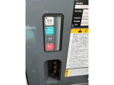 3相200V電源が必要です。