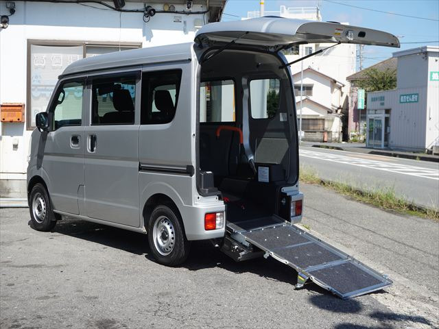 エブリイ ウィズ 車いす移動車 助手席側リアシート付 スロープ電動ウィンチ走行3072キロ