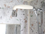 さらにさらに嬉しい設備♪温水シャワー付き!!!
