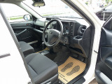 内外装クリーニング済みのお車です。入庫時に磨き作業を行い艶やかなホワイトになります。