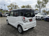 購入時のサービスプランで、希望ナンバー・下回り防錆処理・社外HIDライトへ変更も可能です!お気軽にご相談ください★☆ETC、オーディオ、カーナビ、エンスタ、ドライブレコーダーなどの取り付けや移設も可能です。