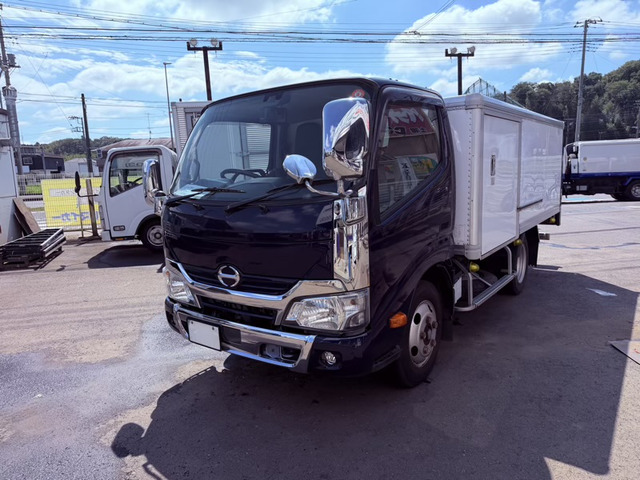 デュトロ パネルバン AT車 積載2000kg