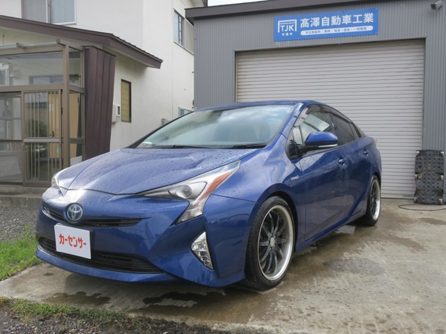 プリウス 1.8 S E-Four 4WD 