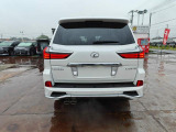 LX 570 4WD モデリスタエアロ/パワーバックドア